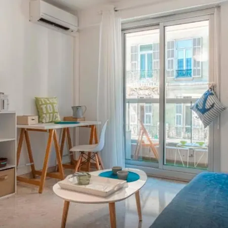 Carre D'or - Superbe Studio Place Massena Avec Balcon * Nice